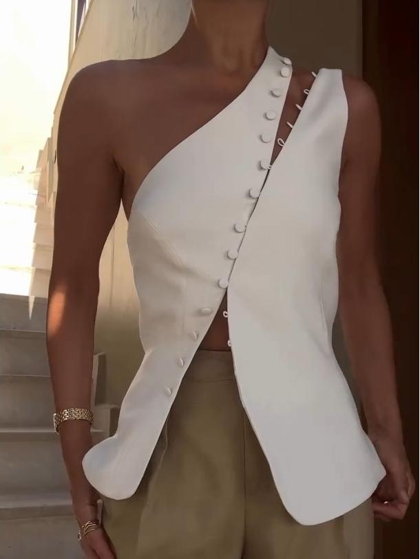 Ella™ One-Shoulder Button Detail Top