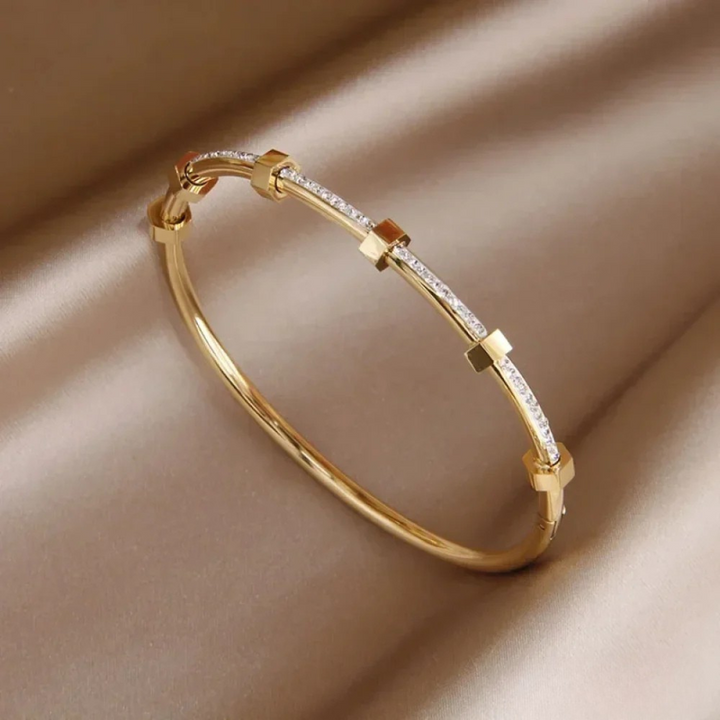Bracciale elegante in oro chiaro
