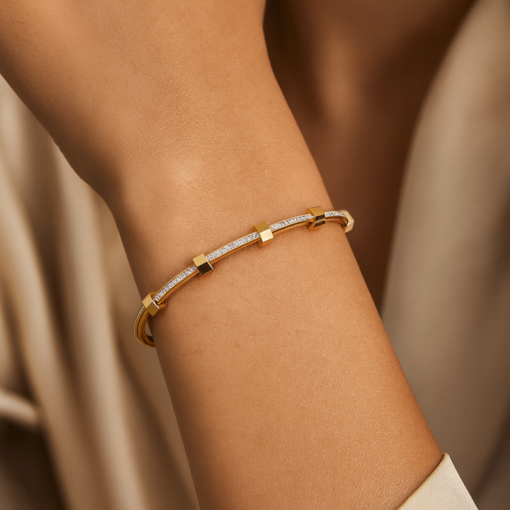 Bracciale elegante in oro chiaro