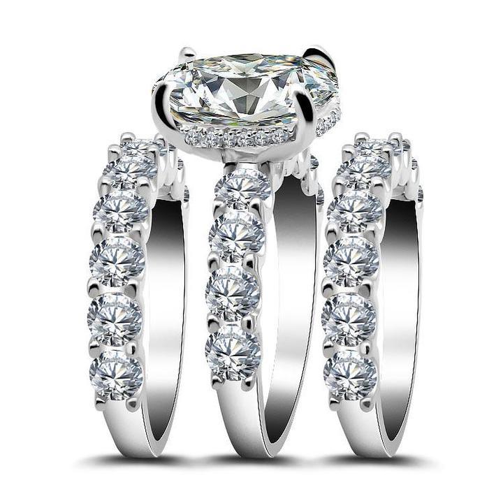Greta – Anello in argento con diamanti e ornamento.