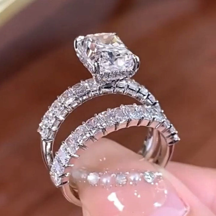 Kateřina – Anello di diamanti con caratteristico taglio baguette.