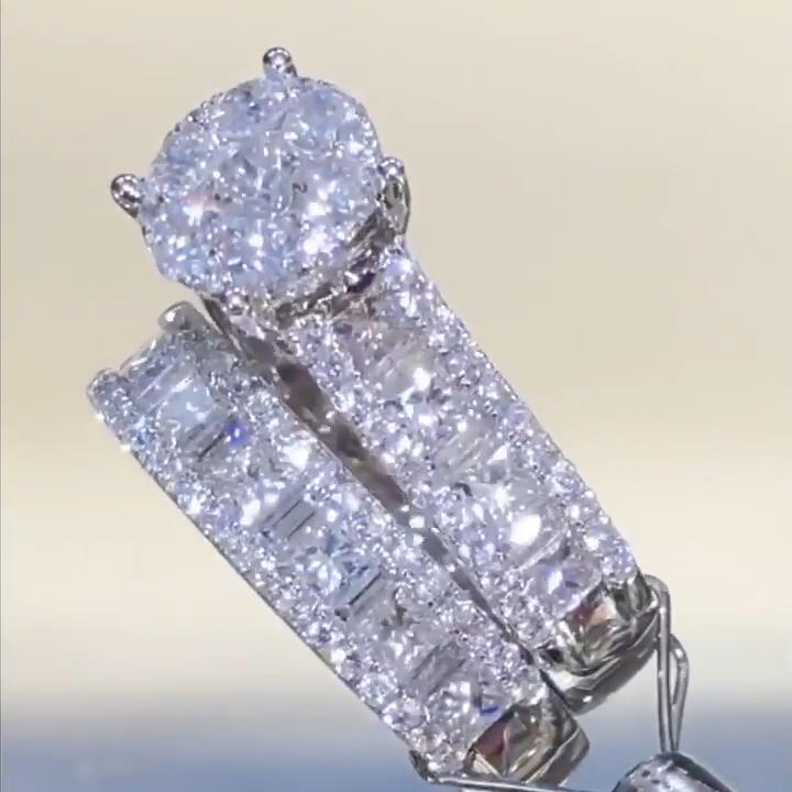 Beatrix – Anello doppio con incastonatura a pavé.