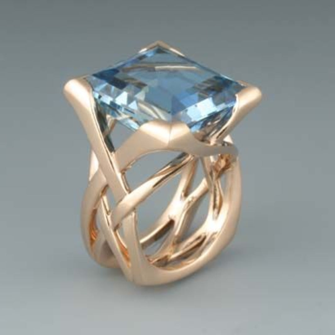 Elizabeth - Anello vintage in oro rosa con zirconi blu