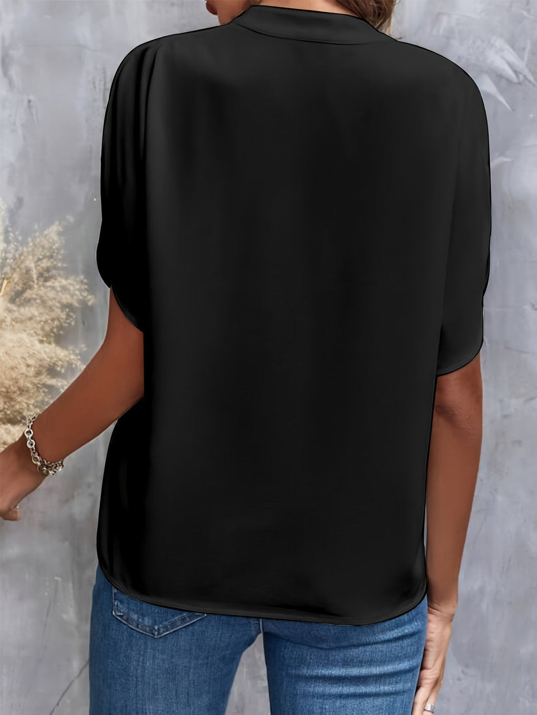 Flora | Chic and Timeless Blouse