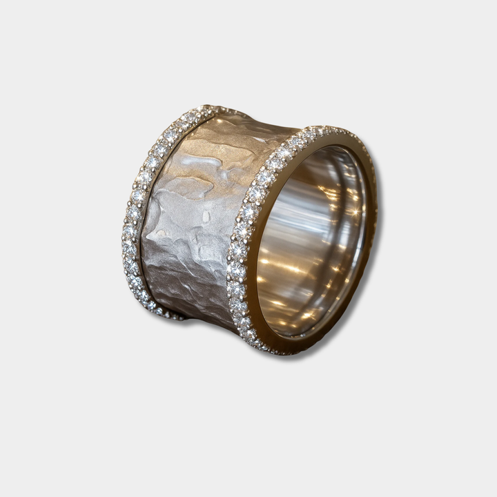 Hana – Anello vintage in argento con zircone