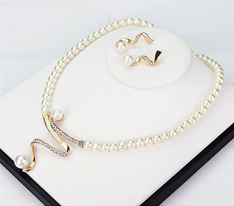 Fabienne – Collier di perle naturali + set di orecchini