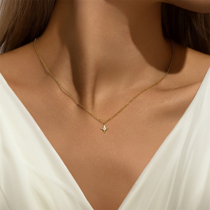 Lina – Catenina fine in argento con medaglione rotondo