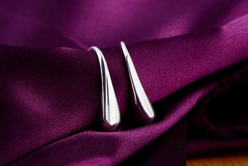 Orecchini a forma di goccia in argento sterling