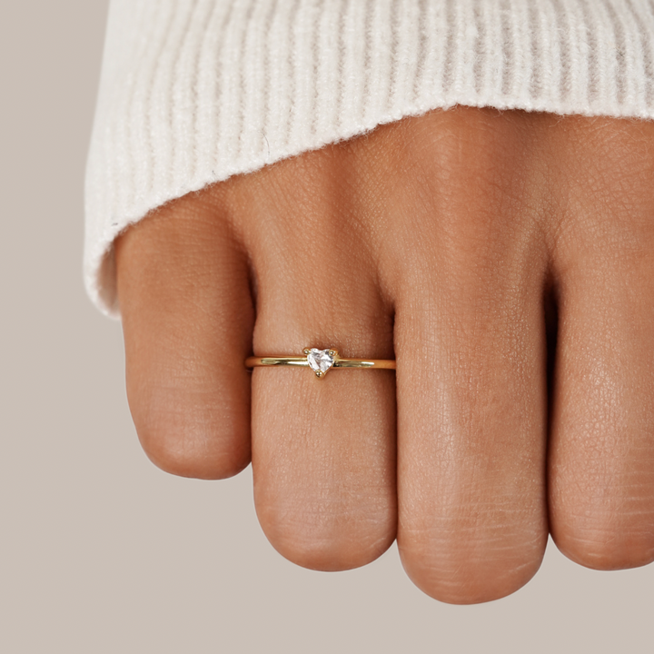 Leonie – Anello semplice in oro con superficie liscia