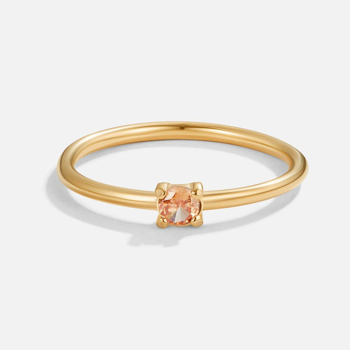Anelli in oro con pietra di nascita