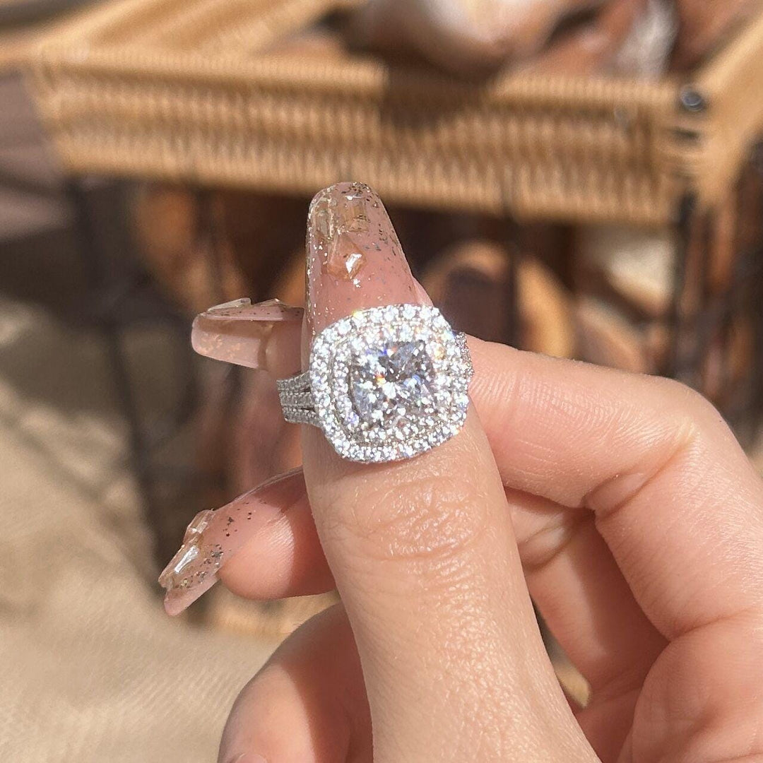 Frieda – Anello solitario con pietra rotonda.