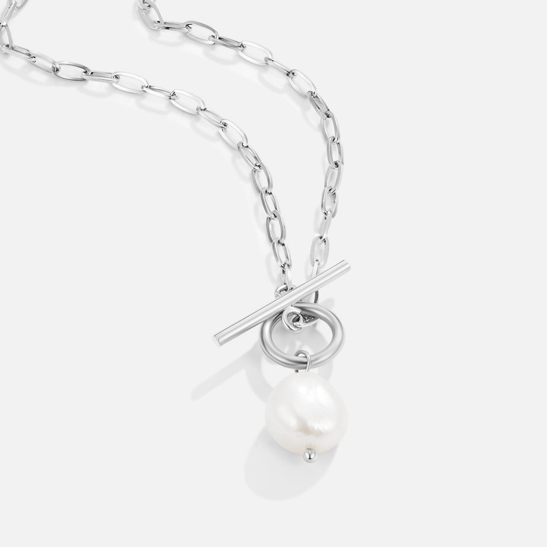 Eveline – Collana dorata con pendente decorato con perle