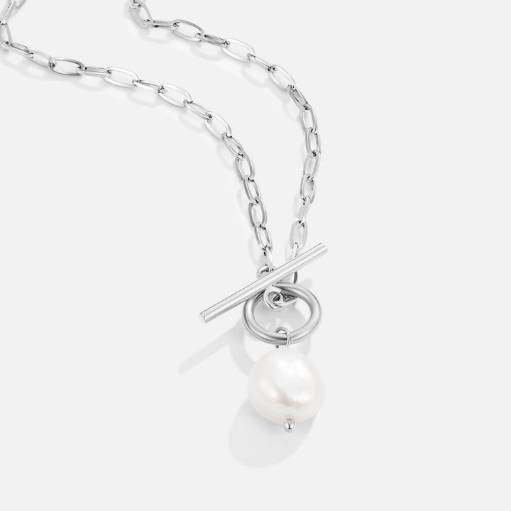 Eveline – Collana dorata con pendente decorato con perle