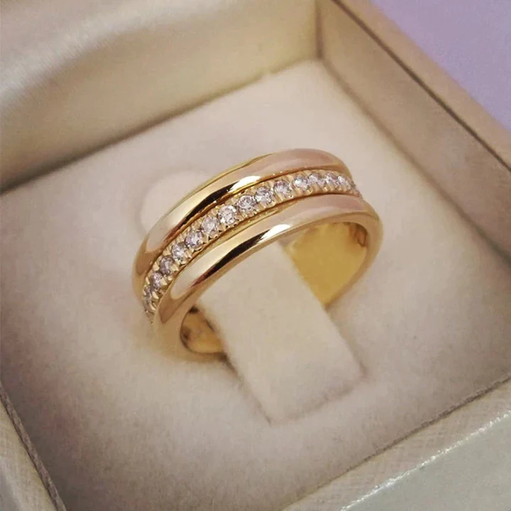 Sara – Anello vintage con zircone incastonato