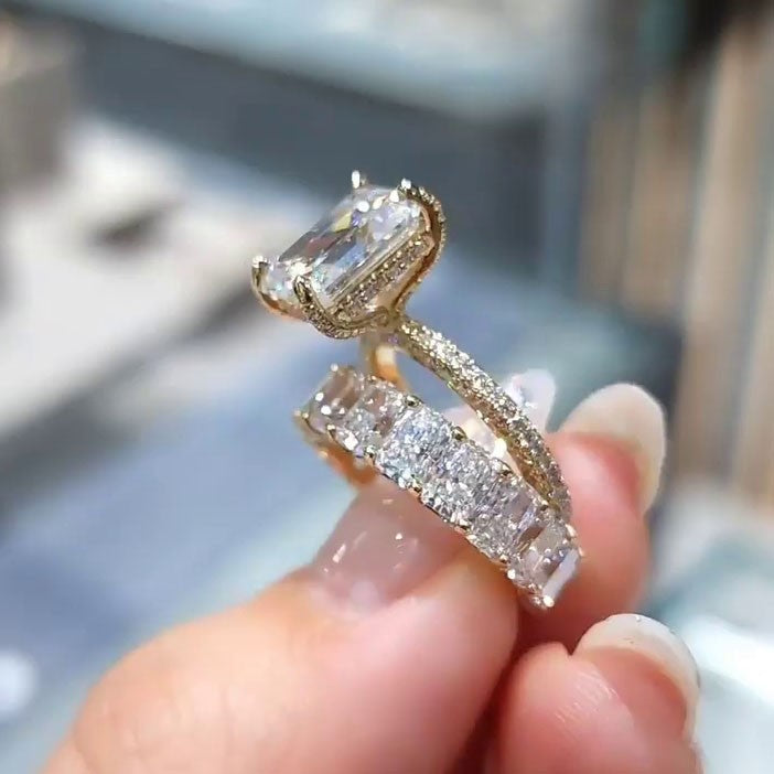 Nadja – Anello di diamanti con centro rettangolare.