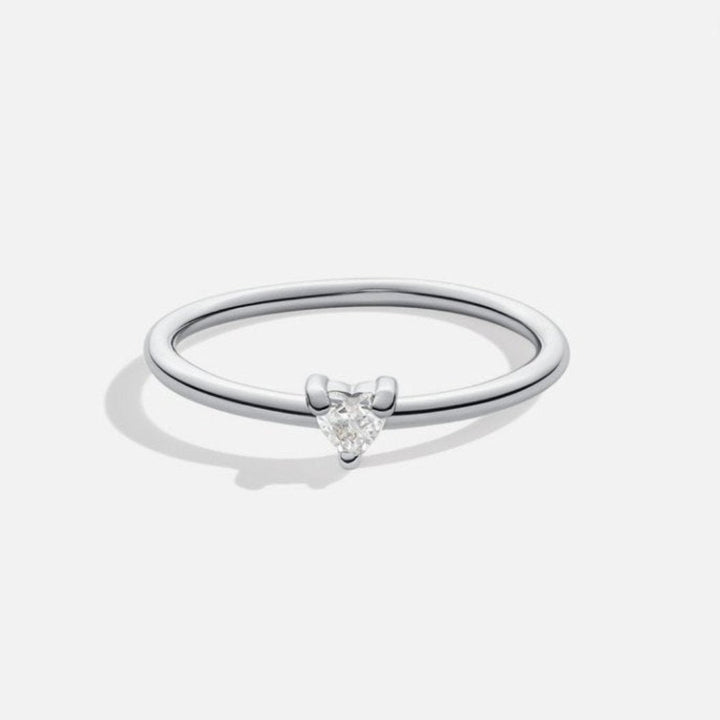 Karla – Anello sottile in argento con linea delicata